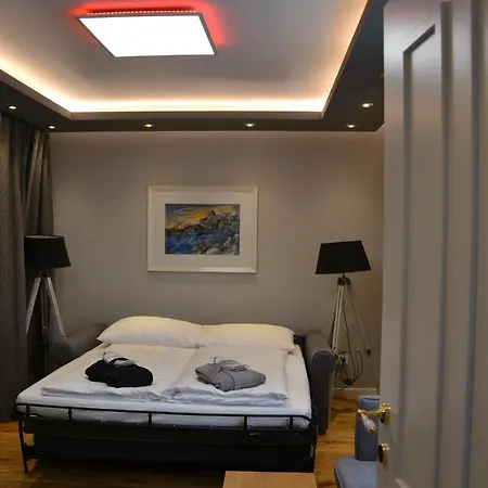 10 Villa *