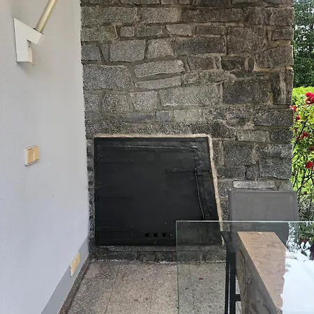 Villa 10 *