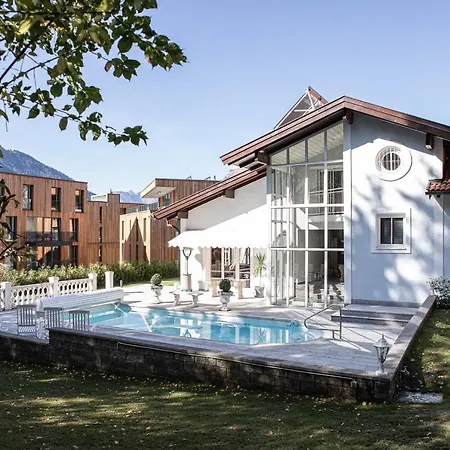 10 Villa *